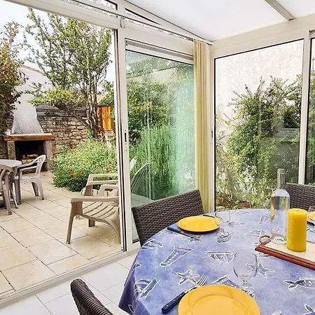 Petite Location Au Calme Proche Du Centre Village Et Du Marche Villa