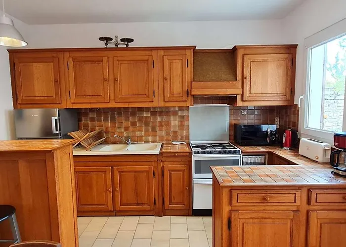 Petite Location Au Calme Proche Du Centre Village Et Du Marche * Sainte-Marie-de-Re